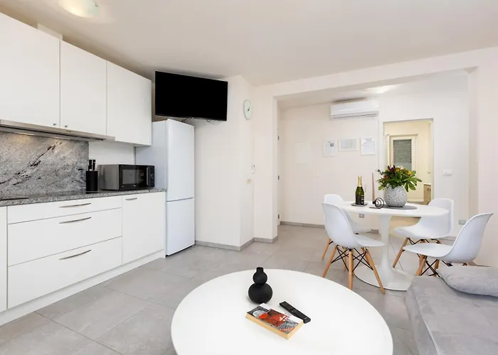 Pivas Vendégház Malinska